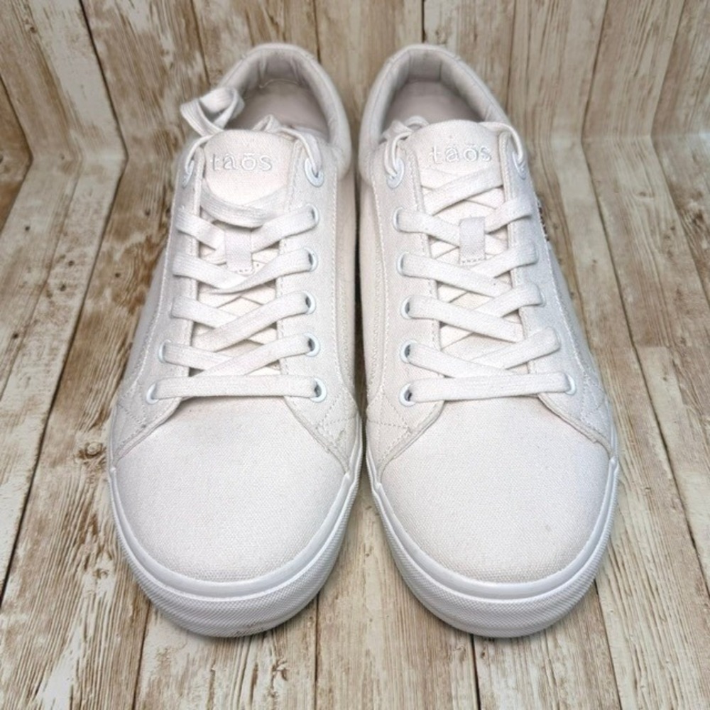 Taos Plim Soul 11 White Canvas Lace Up Sneakers Curves & Pods Footbed PLS-13644